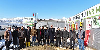BAŞKAN OKAY OLUMSUZ HAVA KOŞULLARINDAN ETKİLENEN ÇİFTÇİMİZİN YANINDAYIZ