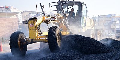 BAŞKAN OKAY, SEZONUN SON ASFALT SERİMİNİ YAPTIK