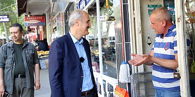 BAŞKAN OKAY, UZUNOLUK CADDESİ ESNAFIYLA BİR ARAYA GELDİ