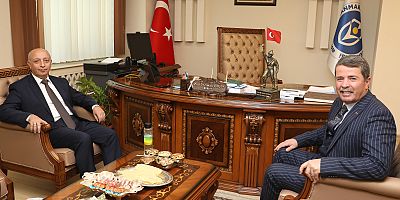 BAŞKAN OKUMUŞ’TAN REKTÖR BAKAN’A “HAYIRLI OLSUN” ZİYARETİ