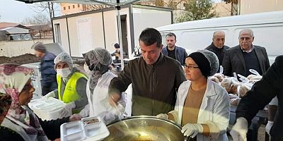 BAŞKAN OKUMUŞ “VATANDAŞLARIMIZ İLE BİRLİKTE İFTARIMIZI YAPTIK”