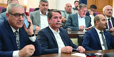 BAŞKAN OSMAN OKUMUŞ, ALINAN KARARLAR İLÇEMİZE VE ŞEHRİMİZE HAYIRLI OLSUN