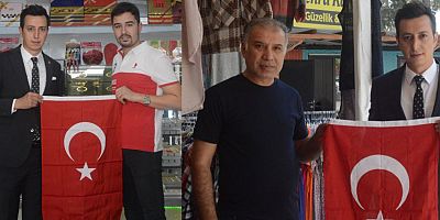 BAŞKAN PAÇACI’DAN DULKADİROĞLU’NDA BAYRAKSIZ İŞYERİ KALMASIN KAMPANYASI