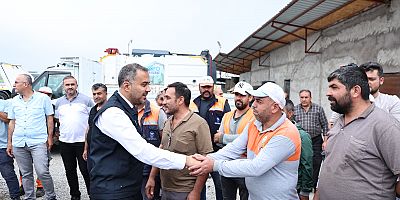 BAŞKAN TOPTAŞ, 1 MAYIS DA ÇEVRE KORUMA EMEKÇİLERİYLE BULUŞTU