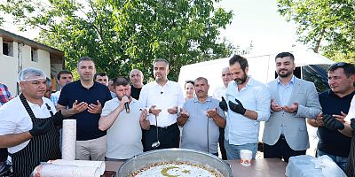BAŞKAN TOPTAŞ, DÖNÜKLÜ MAHALLESİ SAKİNLERİYLE AŞURE SOFRASINDA BULUŞTU