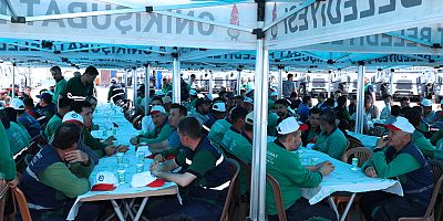 BAŞKAN TOPTAŞ’TAN BELEDİYE EMEKÇİLERİNE ANLAMLI 1 MAYIS TEŞEKKÜRÜ