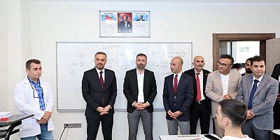 BAŞKAN TOPTAŞ, ÜNİVERSİTE HAZIRLIK KURSU’NDA YENİ DÖNEMİ BAŞLATTI