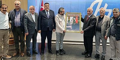 BAŞKANLAR SELİM CÜCE VE MEHMET KARACA’DAN BAŞKAN HALİL GÜRSOY’A HAYIRLI OLSUN ZİYARETİ