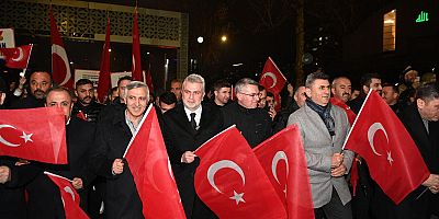 BAYRAKLAR DALGALANDI, KAHRAMANMARAŞ COŞKUYLA YÜRÜDÜ!