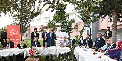BAYRAM COŞKUSU ŞEHRİN ULU ÇINARLARIYLA PAYLAŞILDI