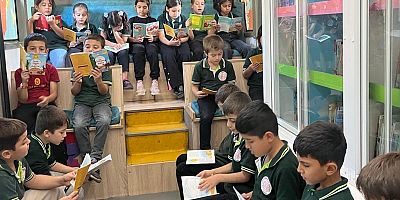 BİR OTOBÜS BİN HAYAL MOBİL ÇOCUK KÜTÜPHANESİ ÇOCUKLARLA BULUŞTU