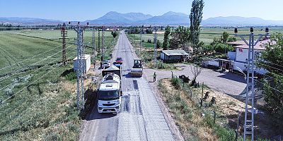 BÜYÜKŞEHİR AFŞİN’DE BİR GRUP YOLUNU DAHA YENİLİYOR