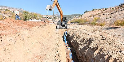 BÜYÜKŞEHİR BELEDİYESİ DERELİ MAHALLESİ’NDE ALTYAPIYI YENİLİYOR