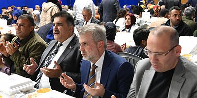 BÜYÜKŞEHİR BELEDİYESİ TÜRKOĞLU’NDA RAMAZAN SOFRASI KURDU, GÖNÜLLER BİRLEŞTİ
