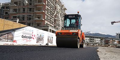 BÜYÜKŞEHİR’DEN ALİ SEZAL BULVARI’NA ASFALT