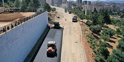 BÜYÜKŞEHİR’DEN CUMHURİYET MAHALLESİ’NDE ASFALT ÇALIŞMASI