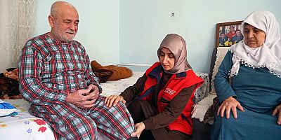 BÜYÜKŞEHİR’DEN HAYATA DOKUNAN BELEDİYECİLİK 2 BİN 400 YAŞLIYA DESTEK