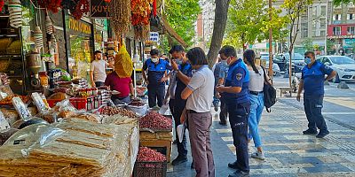 BÜYÜKŞEHİR’DEN KALDIRIM İŞGALİNE YÖNELİK ÇALIŞMA
