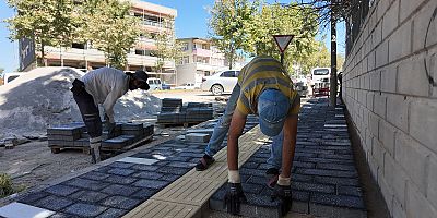 BÜYÜKŞEHİR’DEN LÜTFİ KÖKER BULVARI’NA NEŞTER: DULKADİROĞLU’NDA KAPSAMLI YENİLEME BAŞLADI
