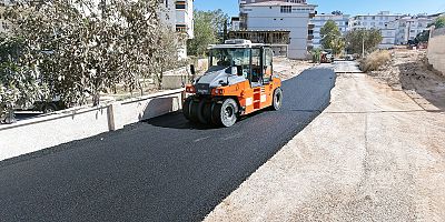 BÜYÜKŞEHİR’DEN PAZARCIK’TA BİTEN ALTYAPININ ARDINDAN ASFALT HAMLESİ