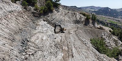 BÜYÜKŞEHİR, DULKADİROĞLU’NDA KÖY EVLERİNE YENİ YOL AÇIYOR