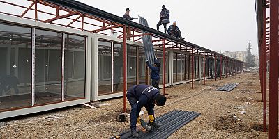BÜYÜKŞEHİR, ELBİSTAN’DA REZERV ALANLARDAKİ İŞ YERLERİ İÇİN ÇARŞI OLUŞTURUYOR