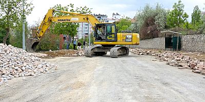 BÜYÜKŞEHİR, ELBİSTAN PINARBAŞI CADDESİ’Nİ YENİLİYOR