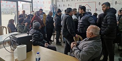 Kahramanmaraş Büyükşehir Belediyesi ve İŞKUR iş birliğiyle özel gereksinimli vatandaşlara yönelik hayata geçirilen istihdam günlerinde bu hafta 150 kişi işveren firmalarla bir araya gelerek iş fırsatl