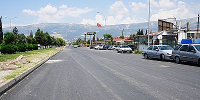 BÜYÜKŞEHİR GENÇ OSMAN SERVİS YOLUNU  YENİLEDİ