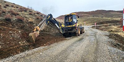 BÜYÜKŞEHİR, GÖKSUN KIRSALINDA YOL BAKIM ONARIMINI SÜRDÜRÜYOR