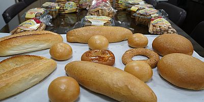 BÜYÜKŞEHİR, GÜNLÜK 60 BİN EKMEK VE UNLU MAMULÜ VATANDAŞLARA ULAŞTIRIYOR
