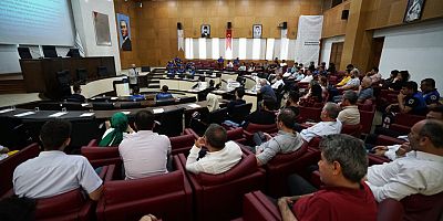 Kahramanmaraş Büyükşehir Belediyesi ve Türkiye Belediyeler Birliği iş birliğiyle gerçekleştirilen program kapsamında personellere etkili ve doğru iletişim