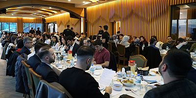 BÜYÜKŞEHİR’İN İFTAR SOFRASI ÜNİVERSİTELİ GENÇLERİ AĞIRLADI