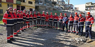 BÜYÜKŞEHİR İTFAİYESİ’NDEN GERÇEĞİ ARATMAYAN DEPREM TATBİKATI