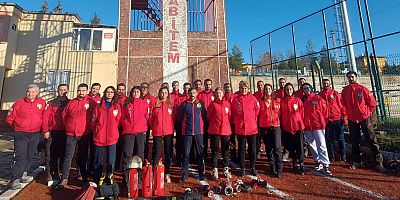 BÜYÜKŞEHİR İTFAİYESİNDEN AKUT GÖNÜLLÜLERİNE YANGINA MÜDAHALE EĞİTİMİ