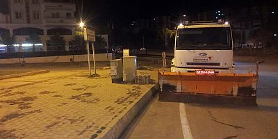 BÜYÜKŞEHİR KAR VE BUZLANMAYA KARŞI TEYAKKUZDA