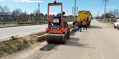 BÜYÜKŞEHİR KUZEY İLÇELERDE HASARLI YOLLARI ONARIYOR