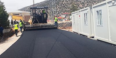 BÜYÜKŞEHİR NURHAK KONTEYNER KENTTE ASFALT ÇALIŞMALARINI TAMAMLADI