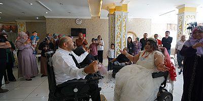BÜYÜKŞEHİR, ÖZEL ÇİFTİN ÖZEL GÜNÜNDE YANINDA OLDU