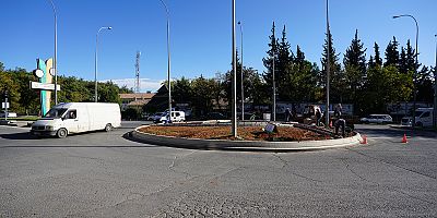 BÜYÜKŞEHİR, REFÜJ VE KAVŞAKLARI BİR BİR YENİLİYOR