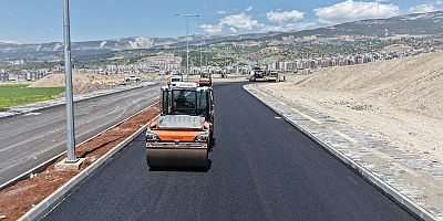 BÜYÜKŞEHİR, ŞEHİR TARİHİNİN EN BÜYÜK ASFALT HAMLESİNE START VERDİ