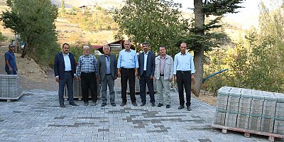 BÜYÜKŞEHİR SOĞUKPINAR’IN OKUL YOLUNU YENİLİYOR