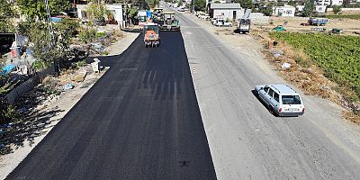 BÜYÜKŞEHİR TÜRKOĞLU’NUN ANA CADDESİNDE ASFALTA BAŞLADI