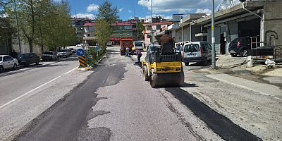 BÜYÜKŞEHİR YOLLARDA ÇALIŞMALARINI SÜRDÜRÜYOR