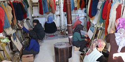 ÇAĞLAYANCERİT TE HALI DOKUMA GELECEĞİ YENİDEN HAYAT BULUYOR