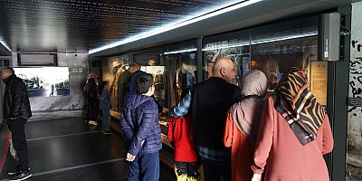 ÇANAKKALE SAVAŞLARI MOBİL MÜZESİ, ALİYA İZZETBEGOVİÇ MİLLET BAHÇESİ’NDE ZİYARETÇİLERİNİ AĞIRLIYOR