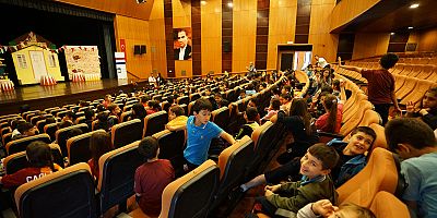 “ÇÖZÜM BAKANLIĞI” KAHRAMANMARAŞ’TA BİR KEZ DAHA ÇOCUKLAR İÇİN SAHNE ALDI