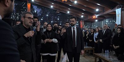 CUMHURBAŞKANI ERDOĞAN, KAHRAMANMARAŞLI GENÇLERLE TELEFONLA GÖRÜŞTÜ