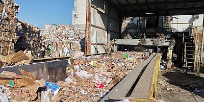 DEPREMDE AĞIR HASAR GÖREN KAĞIT FABRİKALARI AYAĞA KALDIRILDI