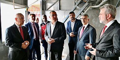 DEPREMDE HAYVANLARI TELEF OLAN ÜRETİCİLERE, BÜYÜKBAŞ HAYVANLARI TESLİM EDİLDİ